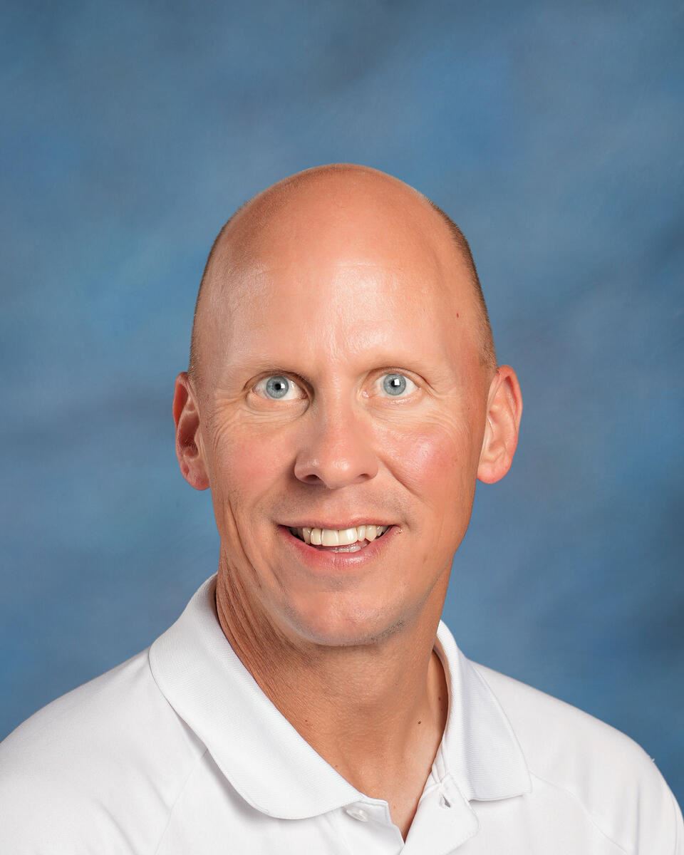 Daniel Lindahl - Math Divisional